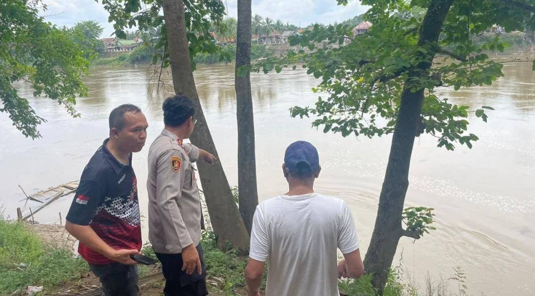 Bocah 2 tahun di Musi Rawas hilang diduga jatuh ke Sungai Musi. (Dok. Istimewa)