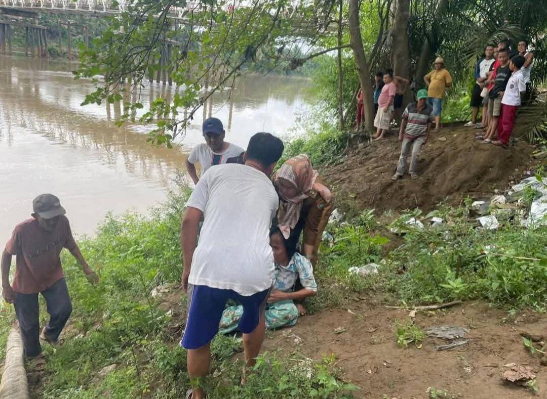 Bocah 2 tahun di Musi Rawas hilang diduga jatuh ke Sungai Musi. (Dok. Istimewa)