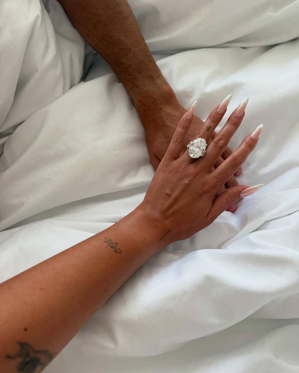 potret Cristiano Ronaldo melamar kekasihnya (instagram.com/georginagio)