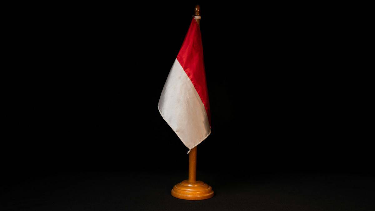 bendera negara Monako (Unsplash.com/Bimbingan Islam)