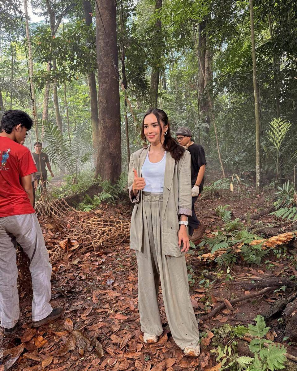 ide outfit one set ala Beby Tsabina (instagram.com/bebytsabina)