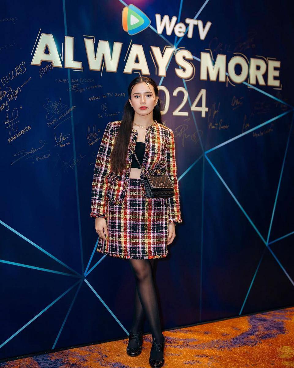 ide outfit one set ala Beby Tsabina (instagram.com/bebytsabina)