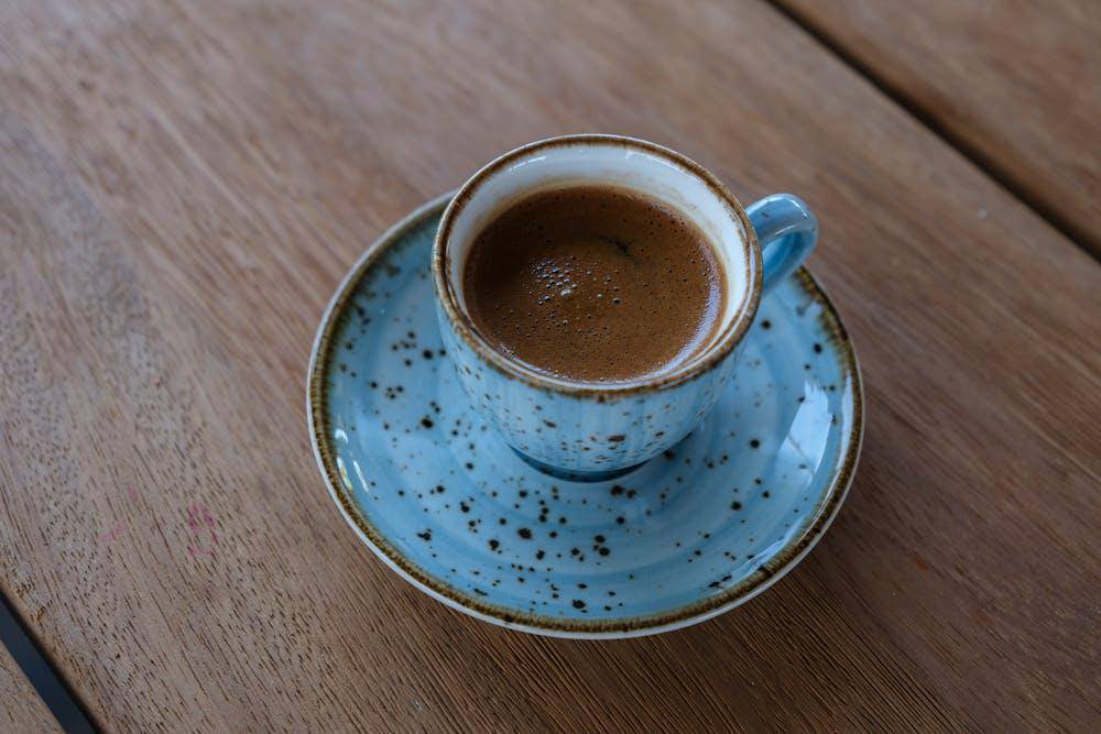 ilustrasi kopi decaf (pexels.com/Engin Akyurt)