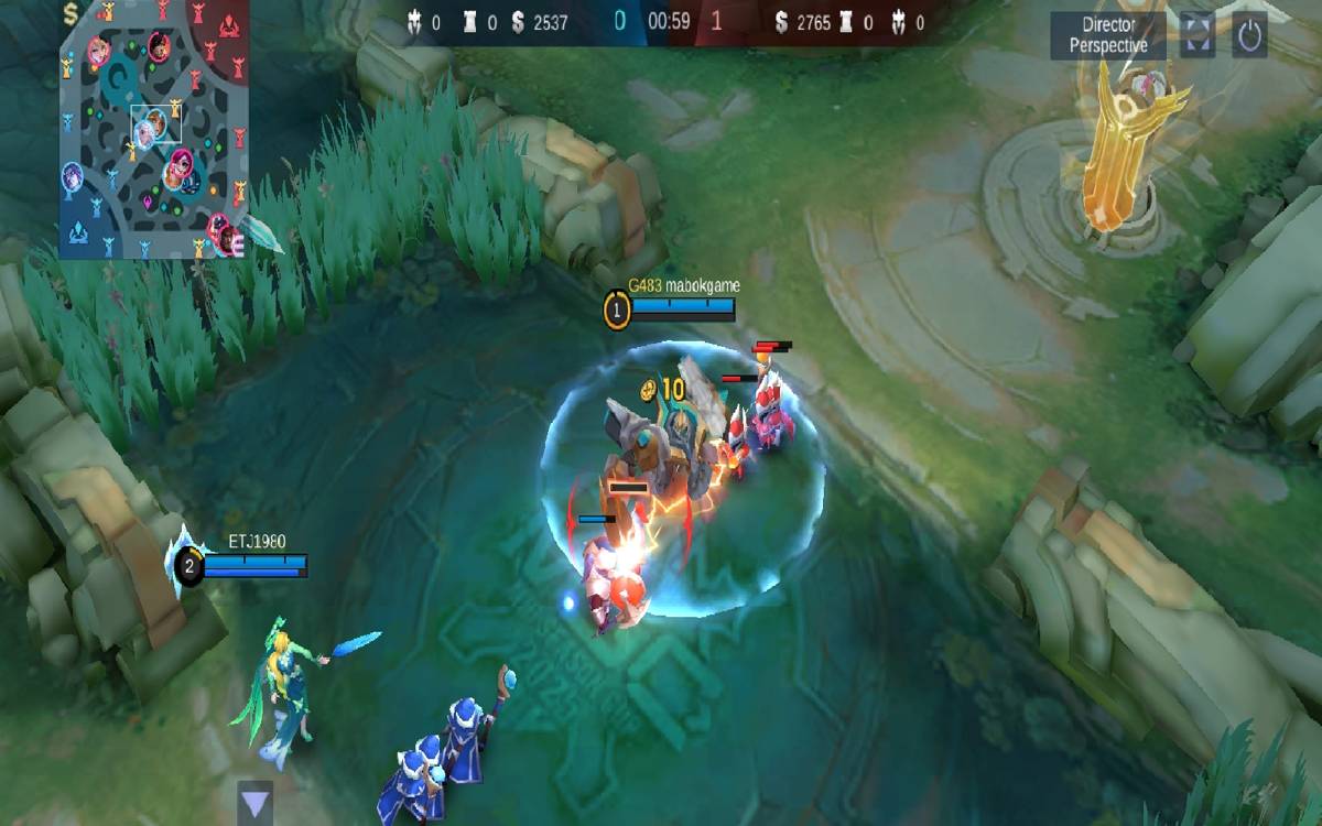 Edith roamer membantu mid laner clear minion 