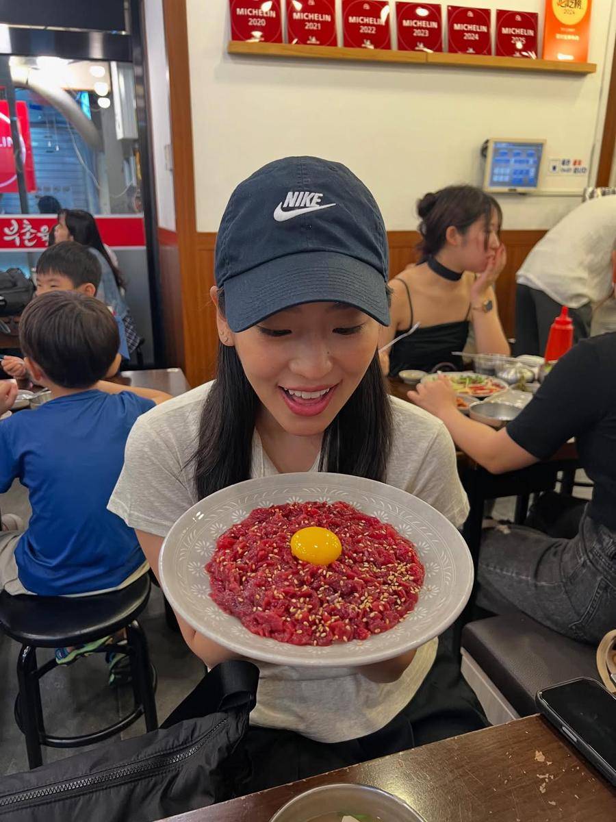 potret Haruka kulineran di Korea