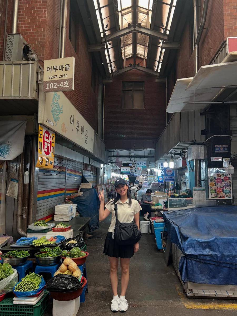 potret Haruka di Gwangjang Market
