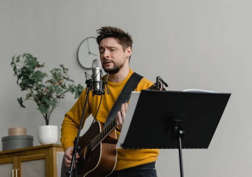 illustrasi musik akustik (pexels.com/Tima Miroshnichenko)
