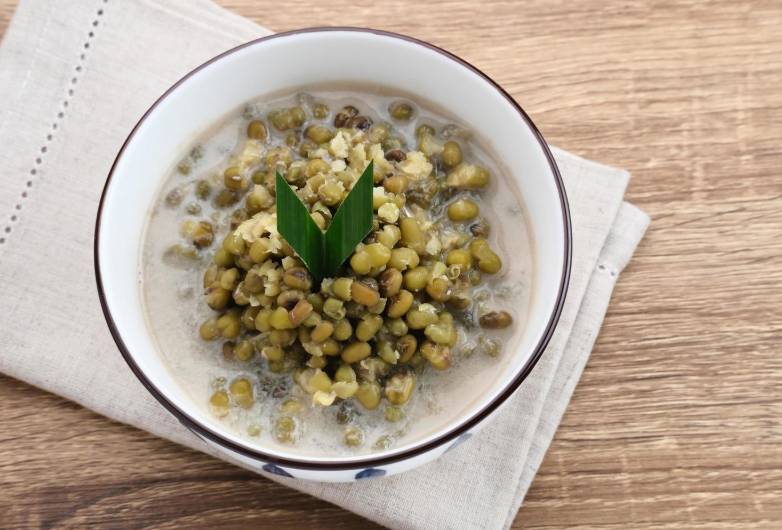 ilustrasi bubur kacang hijau