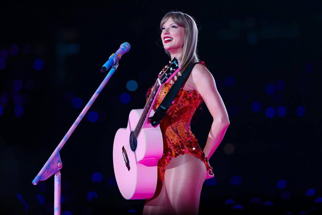 Taylor Swift di konser The Eras Tour 
