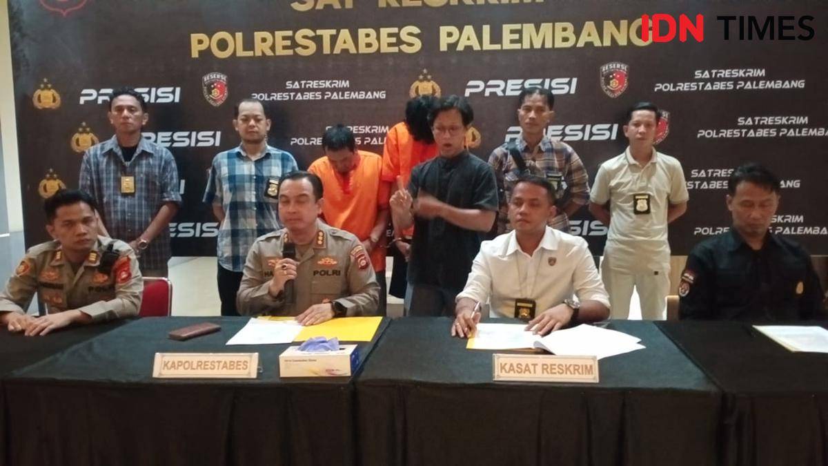 Bapak-Anak di Palembang ditangkap polisi usai melakukan pembunuhan (IDN Times/Rangga Erfizal)