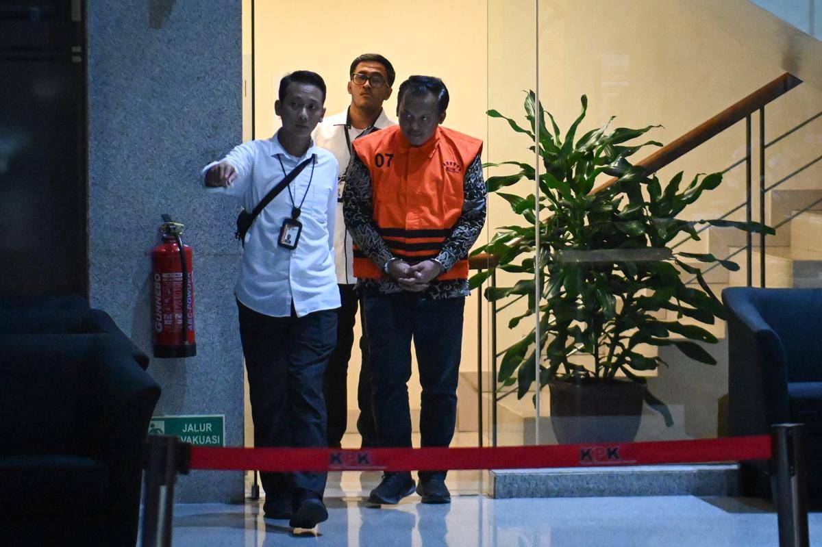 antarafoto-kpk-menahan-tersangka-baru-kasus-korupsi-djka-1754992603.jpg