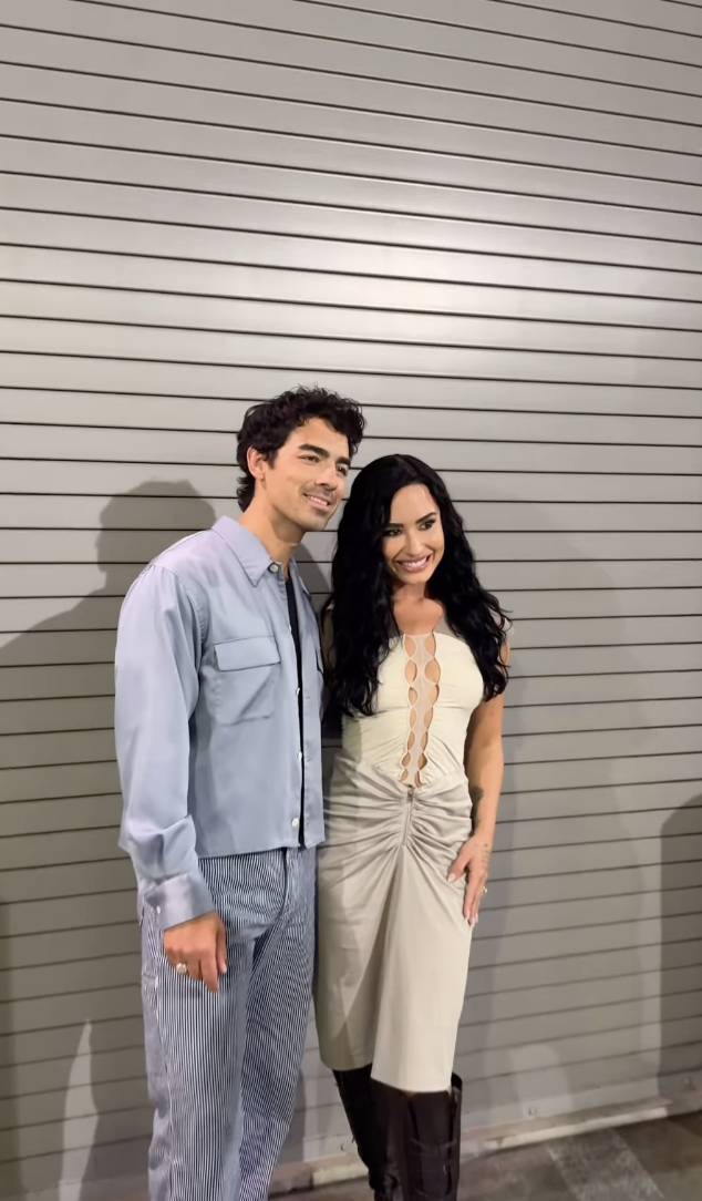 Joe Jonas dan Demi Lovato 