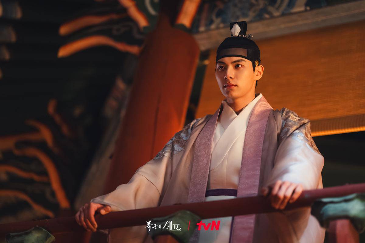 Still cut Bon Appetit Your Majesty 
