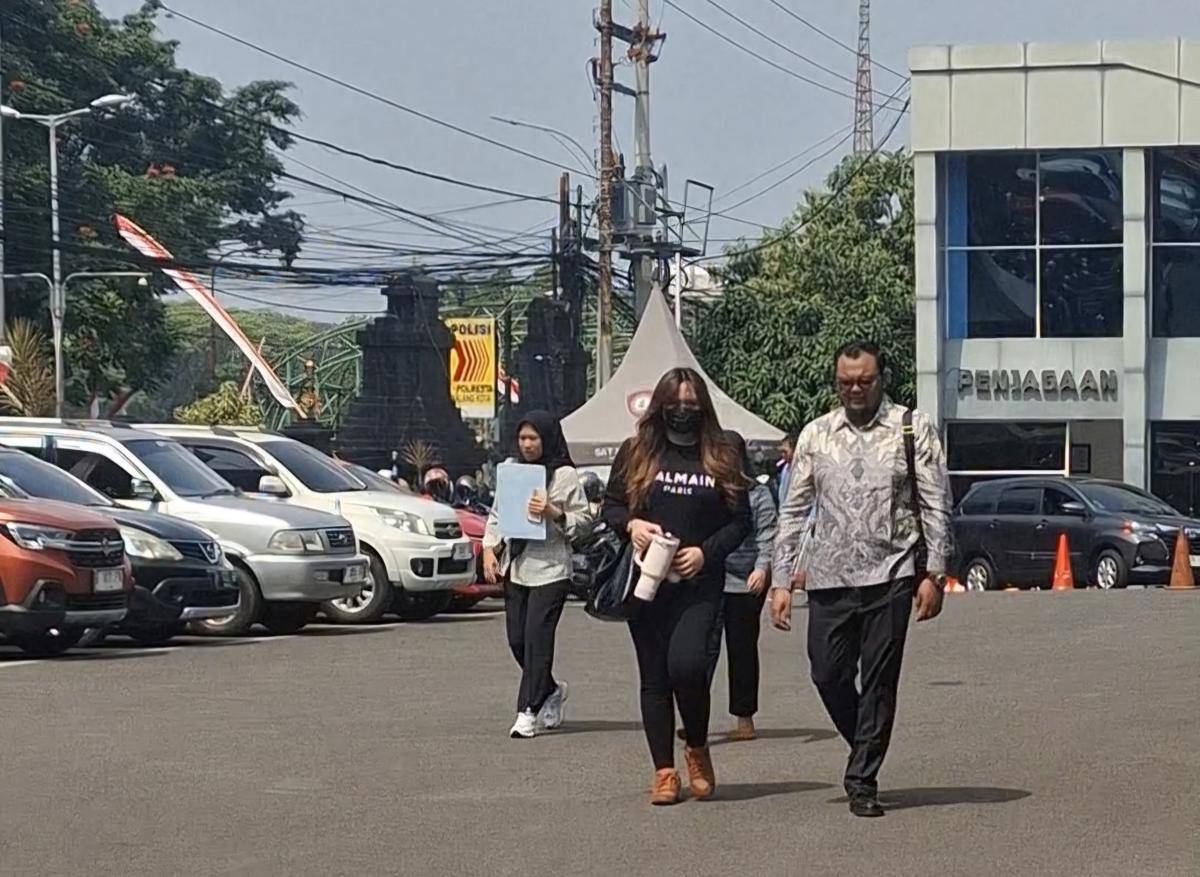 QAR saat tiba di Polresta Malang Kota. (IDN Times/Rizal Adhi Pratama)