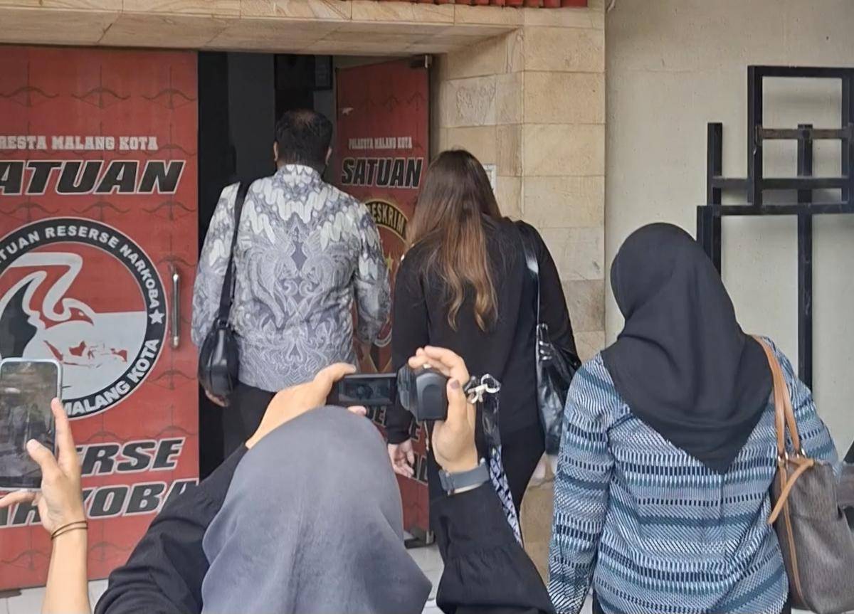 QAR saat tiba di Polresta Malang Kota. (IDN Times/Rizal Adhi Pratama)