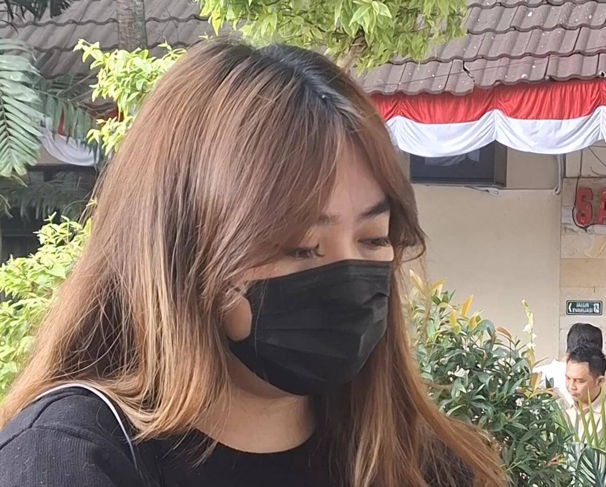QAR usai menjalani pemeriksaan di Polresta Malang Kota. (IDN Times/Rizal Adhi Pratama)