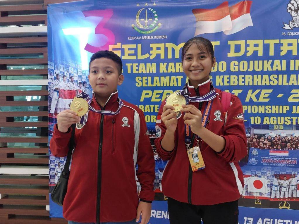 Keindra Farrel Lolobua dan Nabilah Putri Salsabilah Huda berhasil meraih emas di ajang Karate-do Goju-Kai Global Championships Japan 2025 (IDN Times/Maya Aulia Aprlianti)