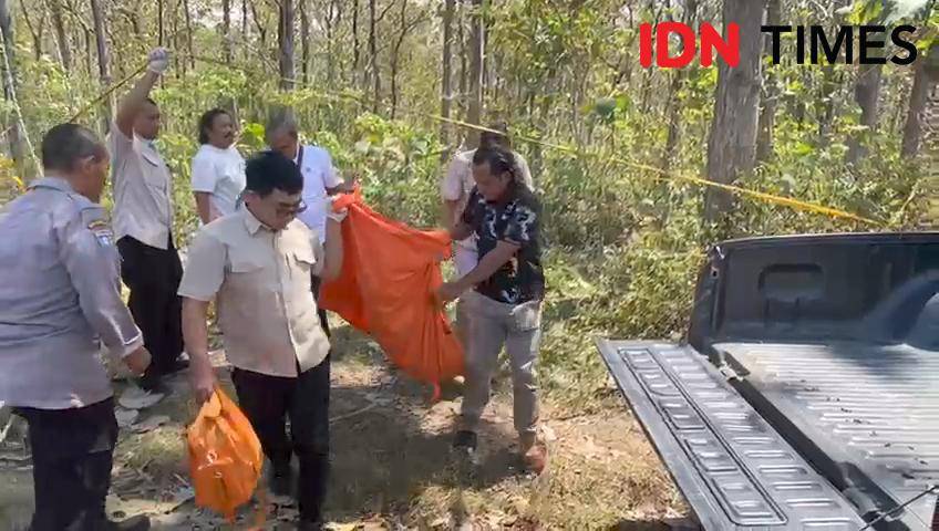 Almarhum Alip saat ditemukan di hutan jati kawasan wisata Gua Lowo Sampung Ponorogo. IDN Times/Riyanto.