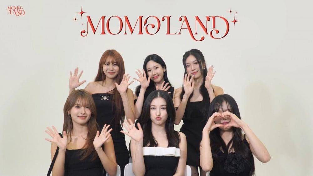 potret member MOMOLAND (via AllKpop.com)