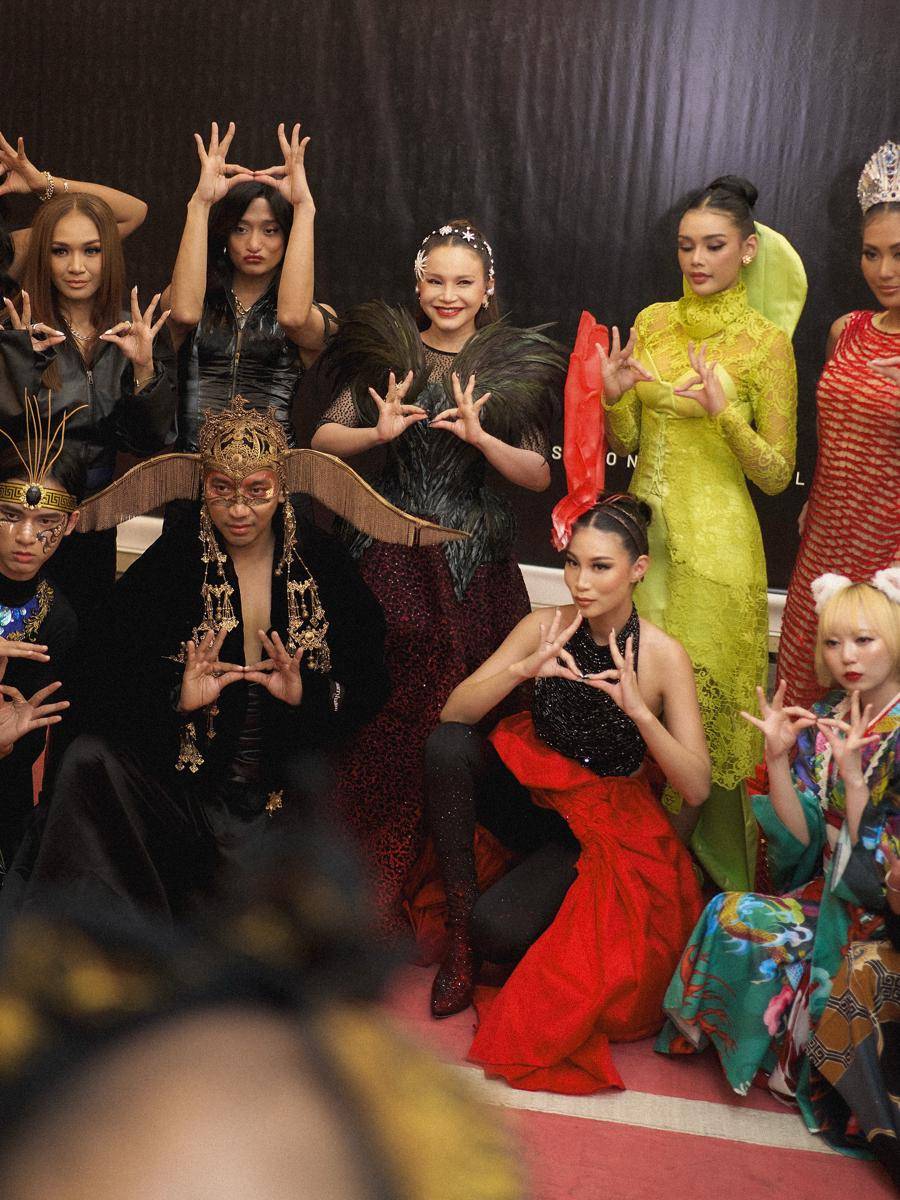 Potret Patricia Gouw Tampil di Jember Fashion Carnaval 2025