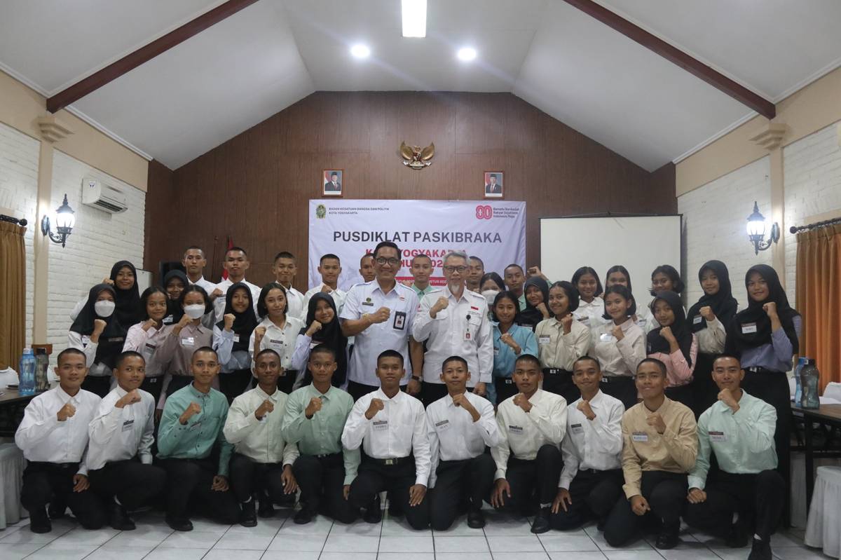 Paskibraka Kota Yogyakarta siap bertugas.