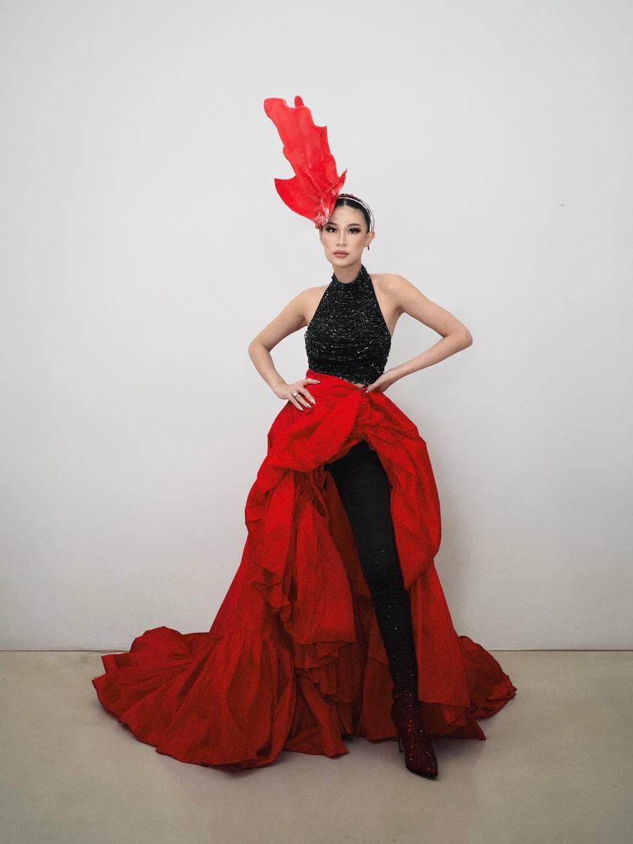 Potret Patricia Gouw Tampil di Jember Fashion Carnaval 2025