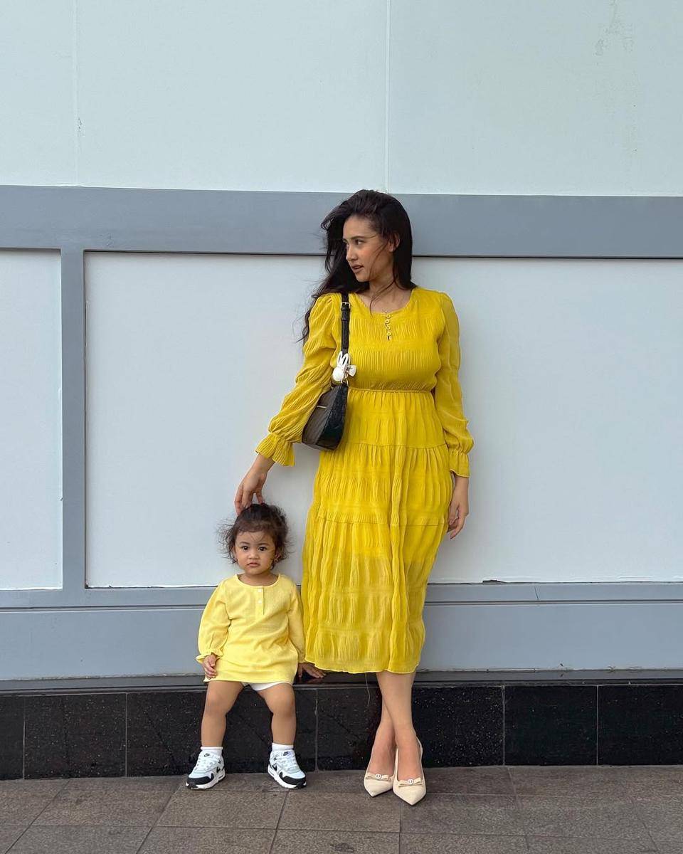 OOTD ibu-anak ala Afifah Riyad dan Victory (instagram.com/afifahriyad)