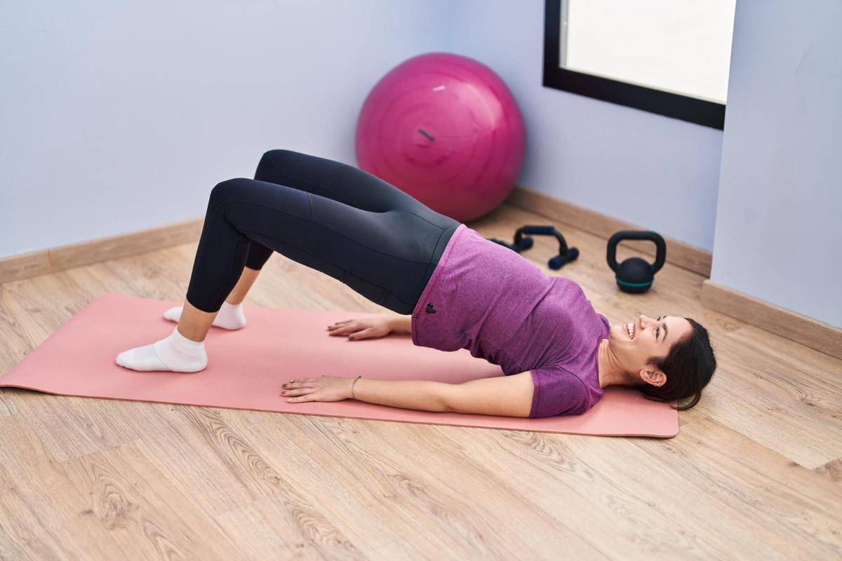 ilustrasi pelvic curl 