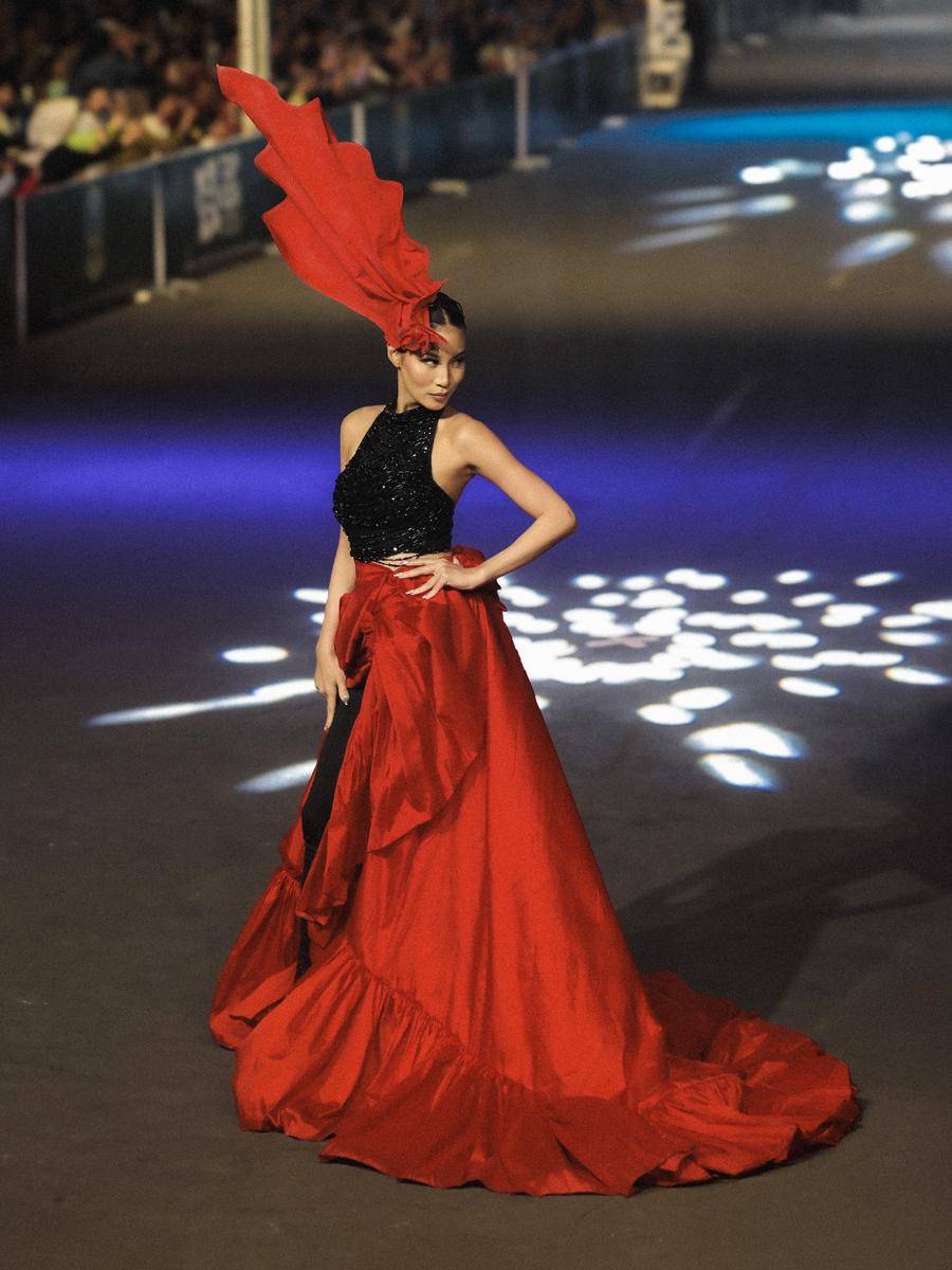 Potret Patricia Gouw Tampil di Jember Fashion Carnaval 2025