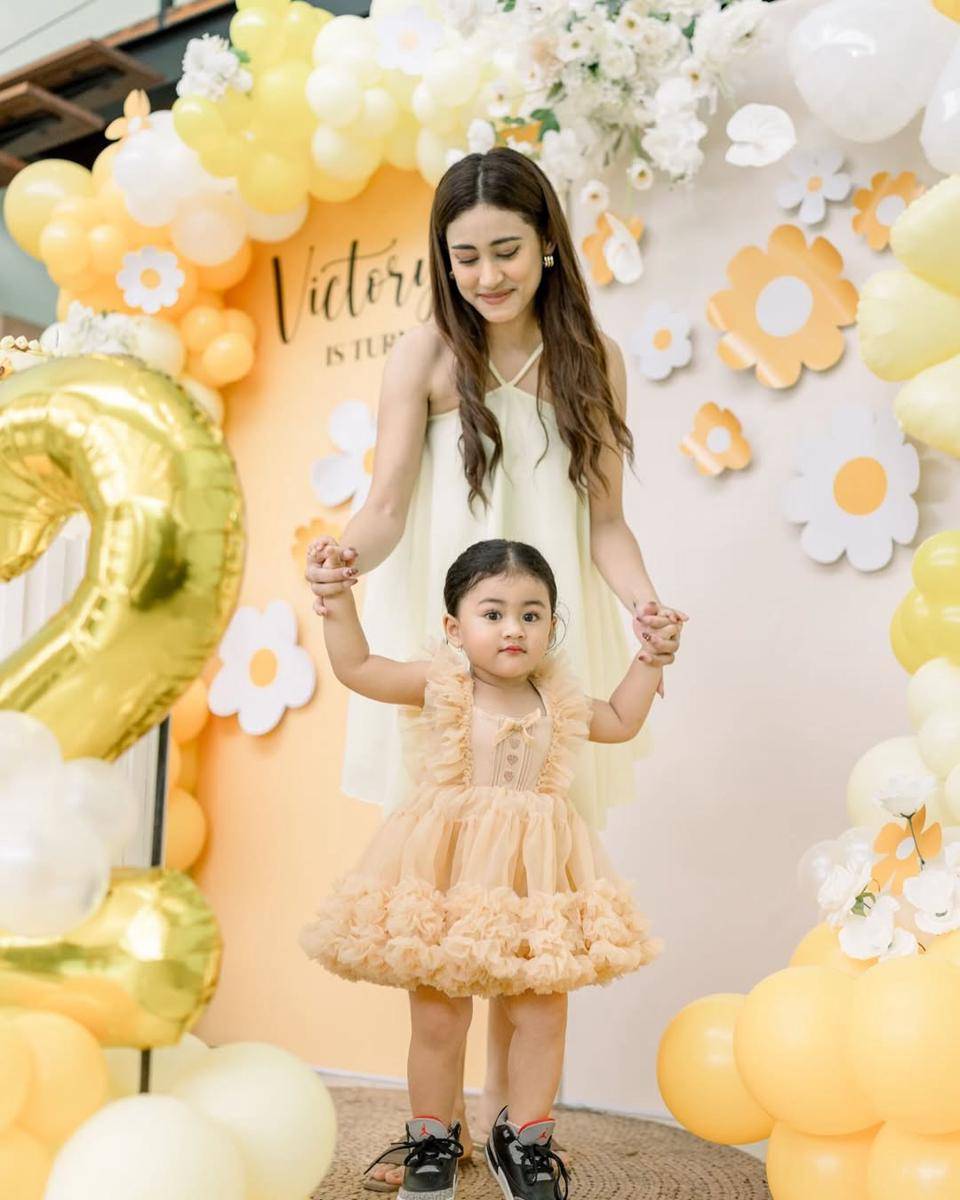 OOTD ibu-anak ala Afifah Riyad dan Victory (instagram.com/afifahriyad)