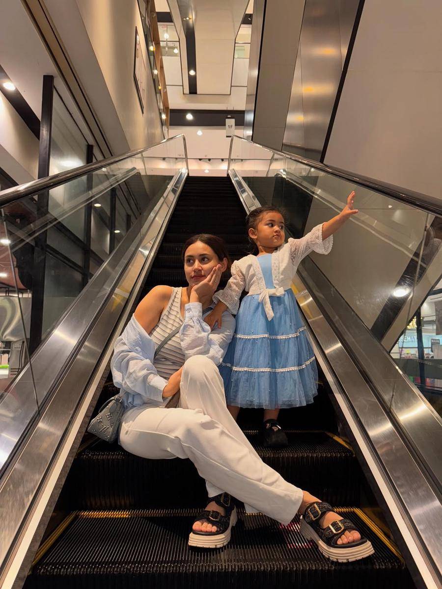 OOTD ibu-anak ala Afifah Riyad dan Victory (instagram.com/afifahriyad)