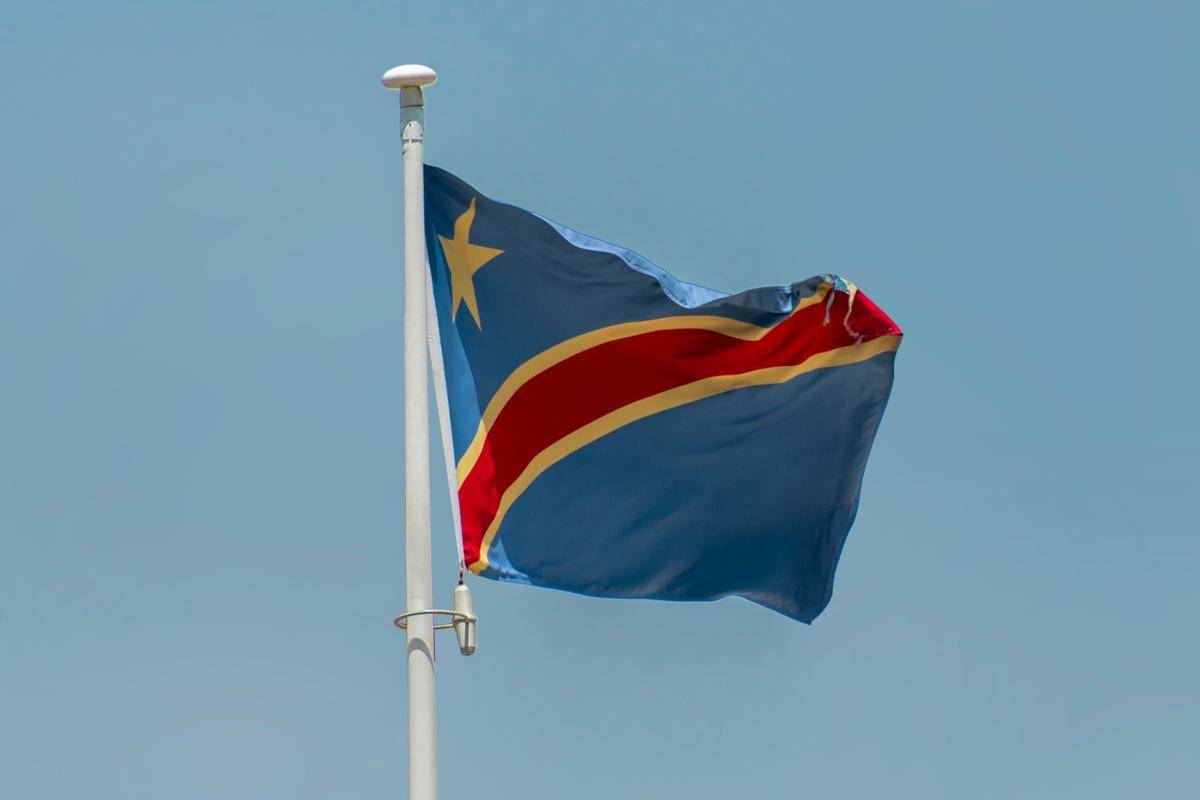 bendera Republik Demokratik Kongo. (unsplash.com/ aboodi vesakaran)