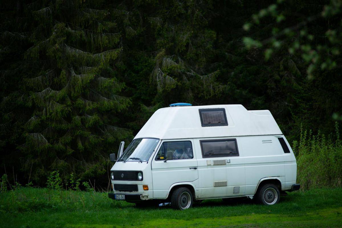 ilustrasi campervan