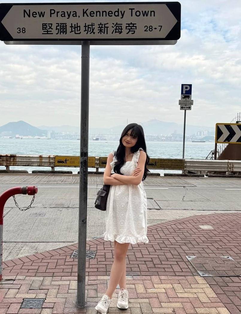 Indah JKT48 (instagram.com/jkt48indah_)