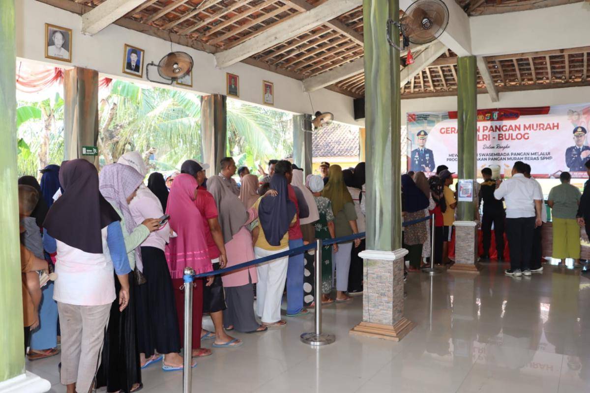 Warga yang mengantri GMP. (IDN Times/istimewa)