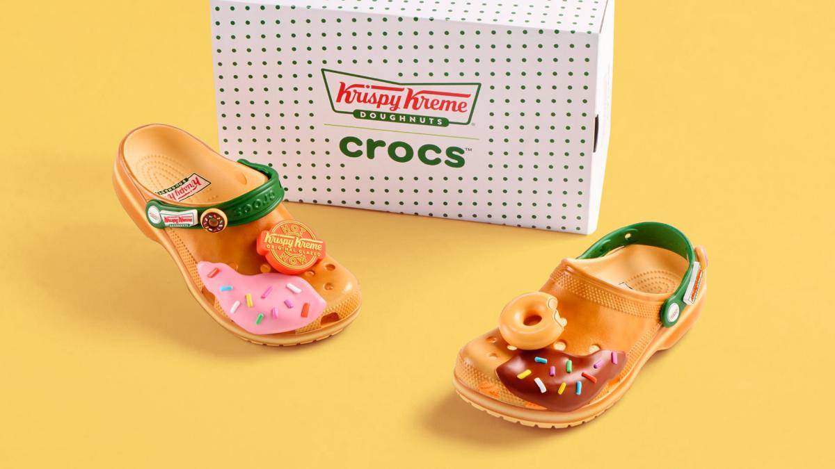 Koleksi Krispy Kreme x Crocs Classic Clog (dok. Krispy Kreme x Crocs)