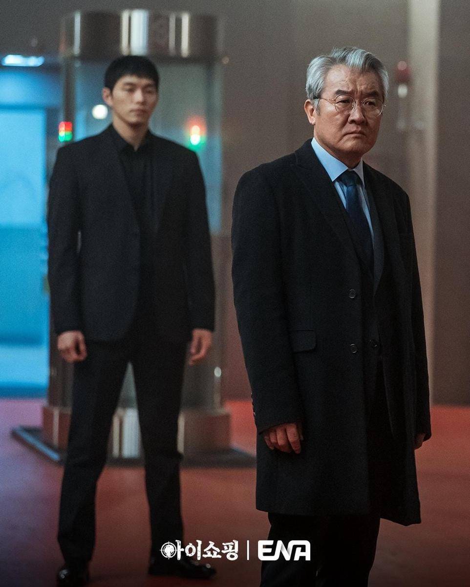 Son Jong Hak di drama The Defects (instagram.com/channel.ena.d)