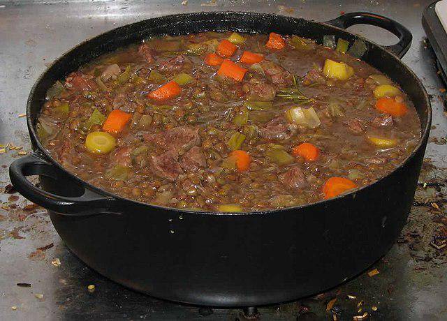 ilustrasi ragout (commons.wikimedia.org/FiveRings)
