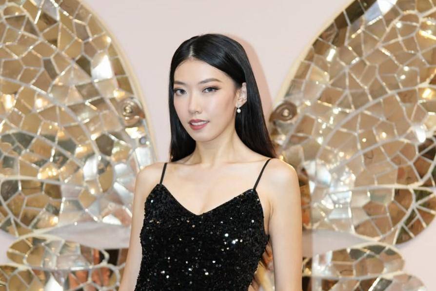 potret Tanisha Tan, Miss International Singapura 2025 (instagram.com/tanishataan)