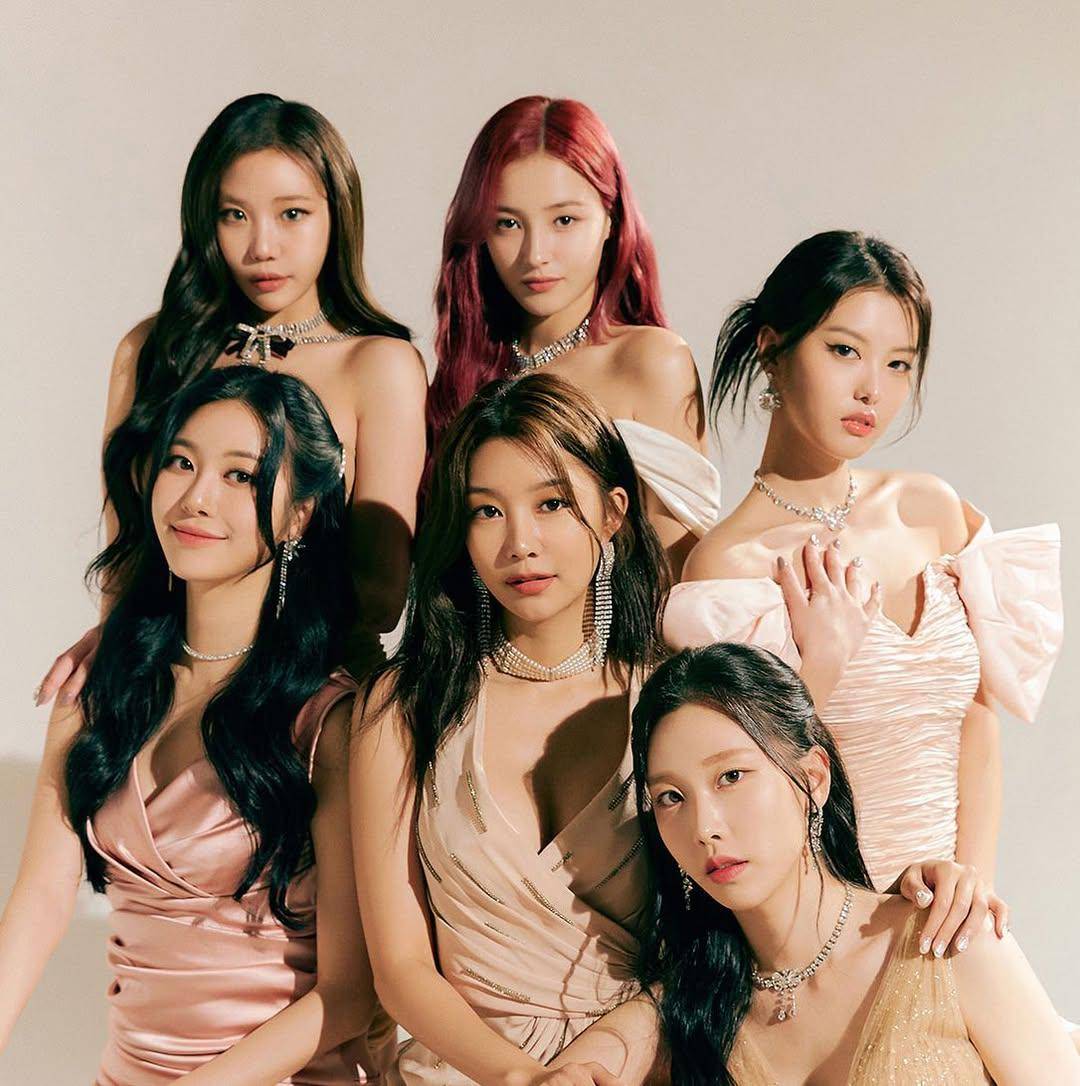 potret member MOMOLAND (via Instagram.com/momoland_official)