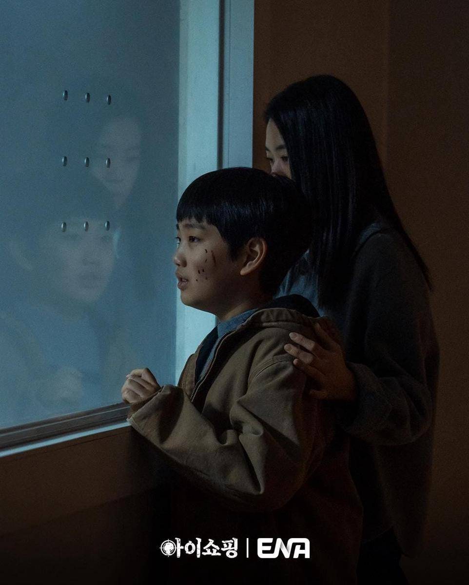 Kang Ji Yong di drama The Defects (instagram.com/channel.ena.d)