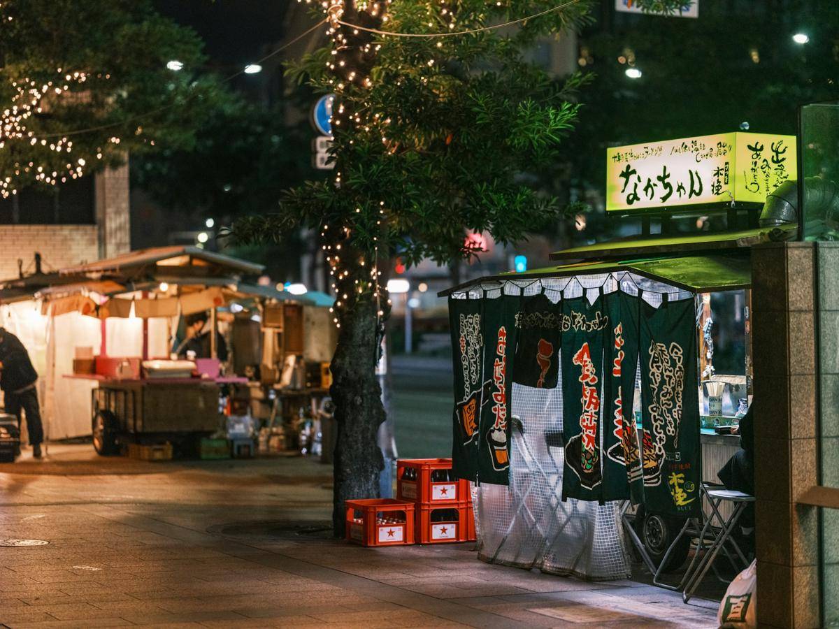 ilustrasi yatai di Fukuoka 
