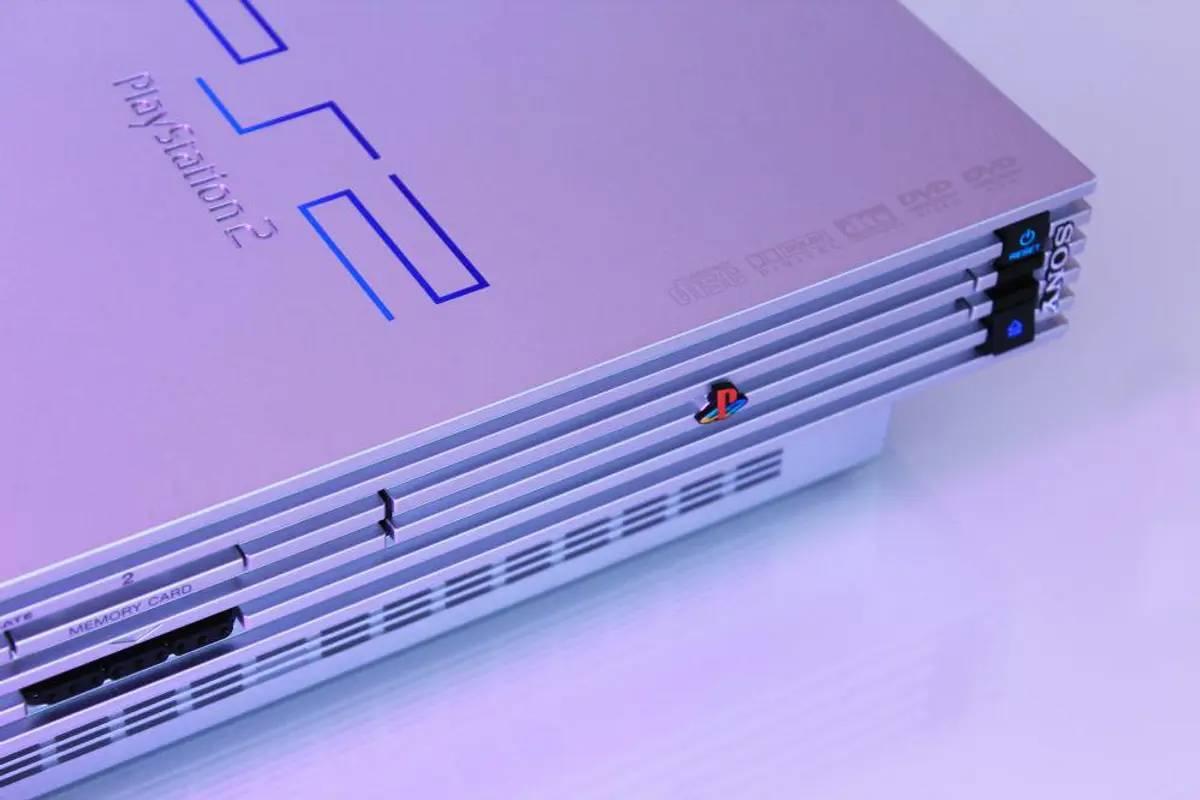 ilustrasi PlayStation 2 (unsplash.com/@chilinik) 
