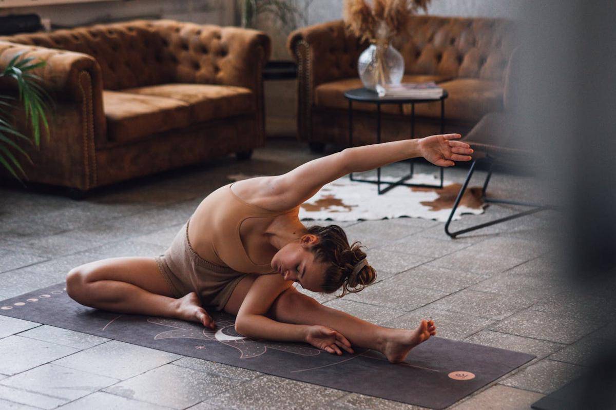 ilustrasi pilates 