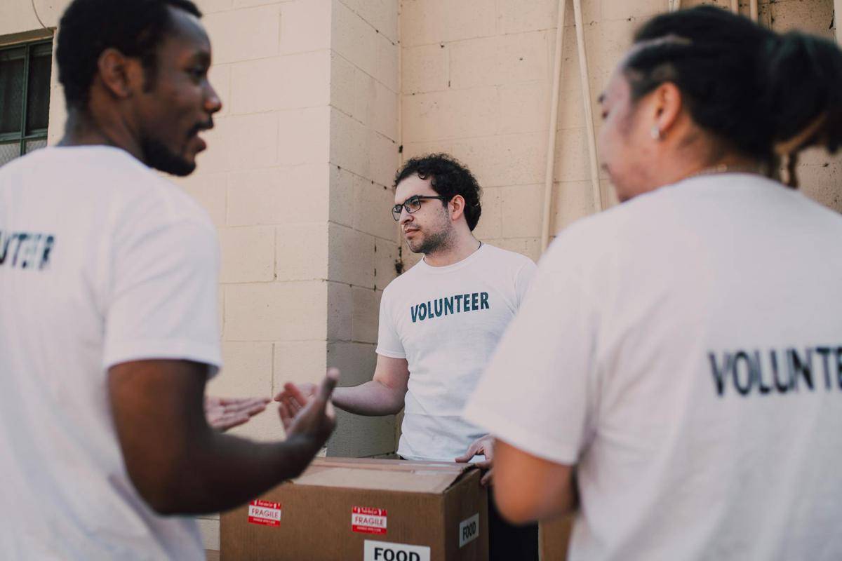ilustrasi volunteer (pexels.com/RDNE Stock project)