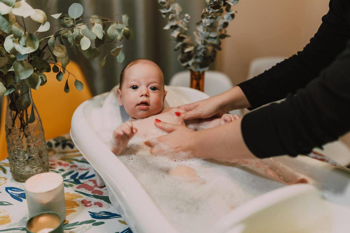 ilustrasi bayi mandi menggunakan ASI (pexels.com/RDNE Stock project)