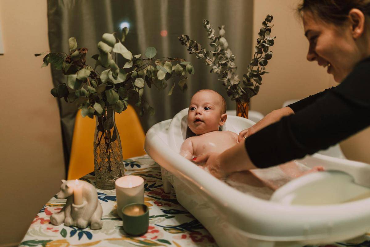 ilustrasi bayi mandi menggunakan ASI (pexels.com/RDNE Stock project)