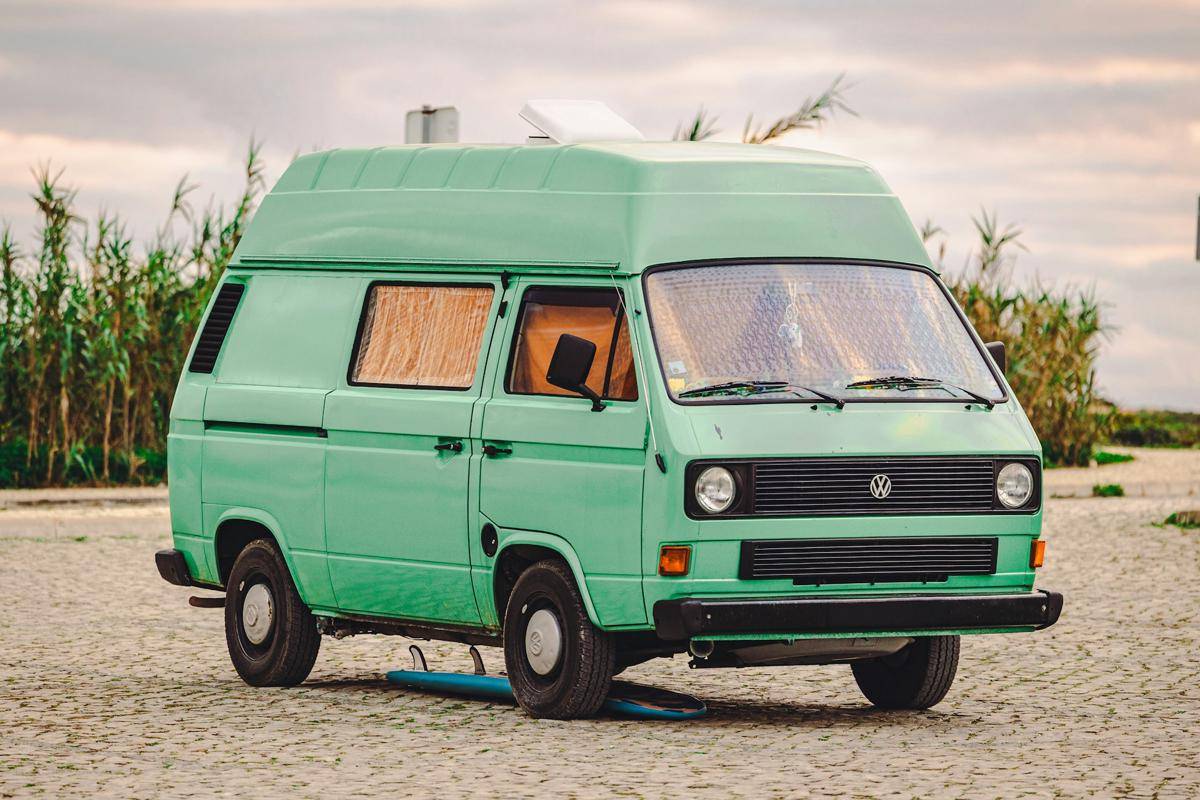 ilustrasi campervan