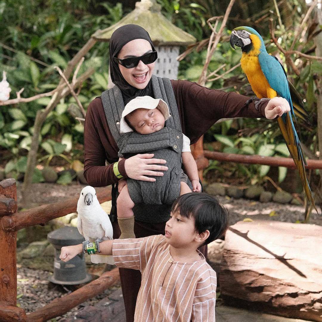 potret keluarga Ira Nandha