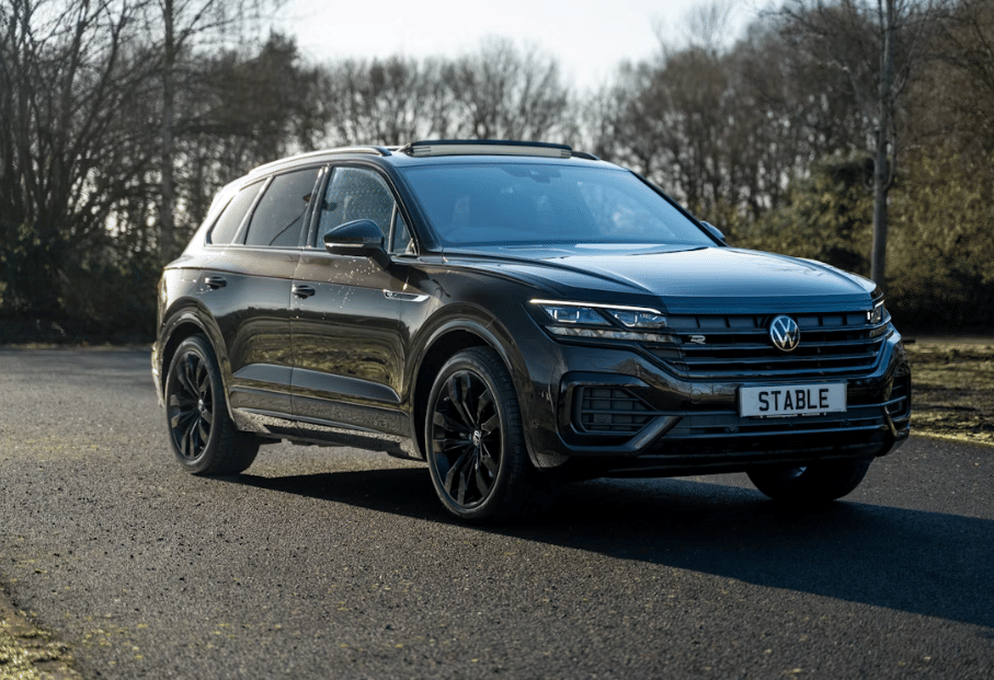 illustrasi mobil hybrid (unsplash.com/David Moffatt)